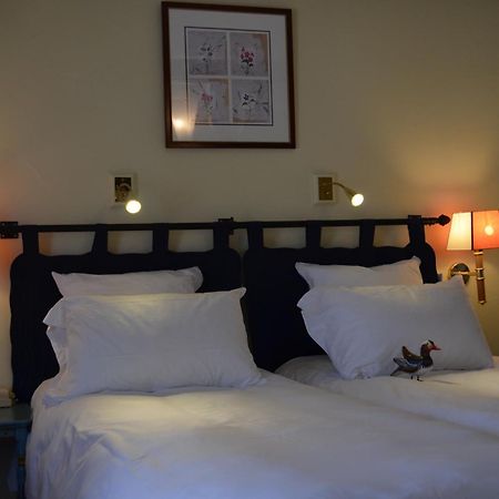 Logis Hotel Auberge Du Cheval Blanc Yvoy-le-Marron Экстерьер фото
